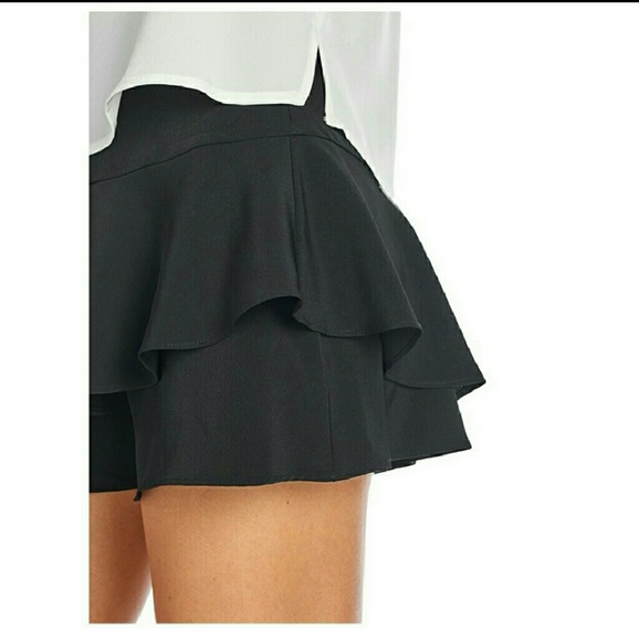 Serena Shorts - Black - CUTE!! 😘 S,M,L💞 - Picture 3 of 8